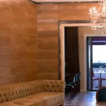 2115 Boutique Hostel Dıraç