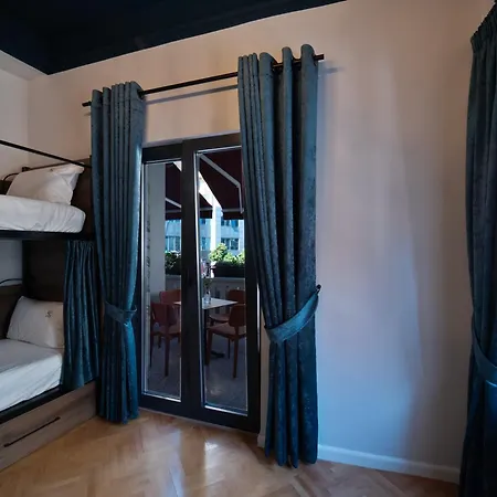 Hostel 2115 Boutique *