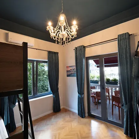 2115 Boutique Hostel *