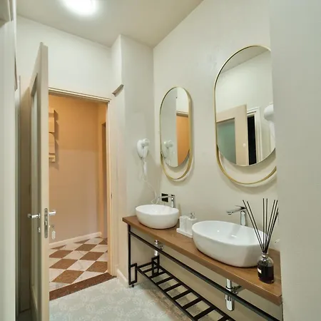 2115 Boutique Durrës