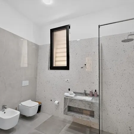 2115 Boutique Durrës